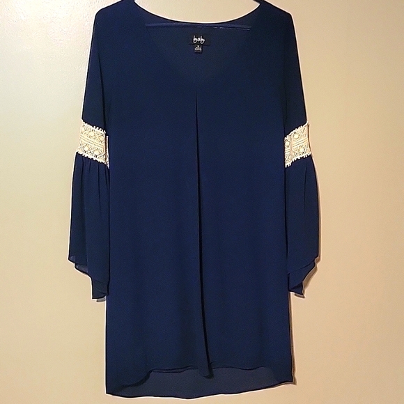 By & By Navy Blue Dress Medium Sheath‎ Swing Chiffon Lined V-neck Crochet - Picture 2 of 6